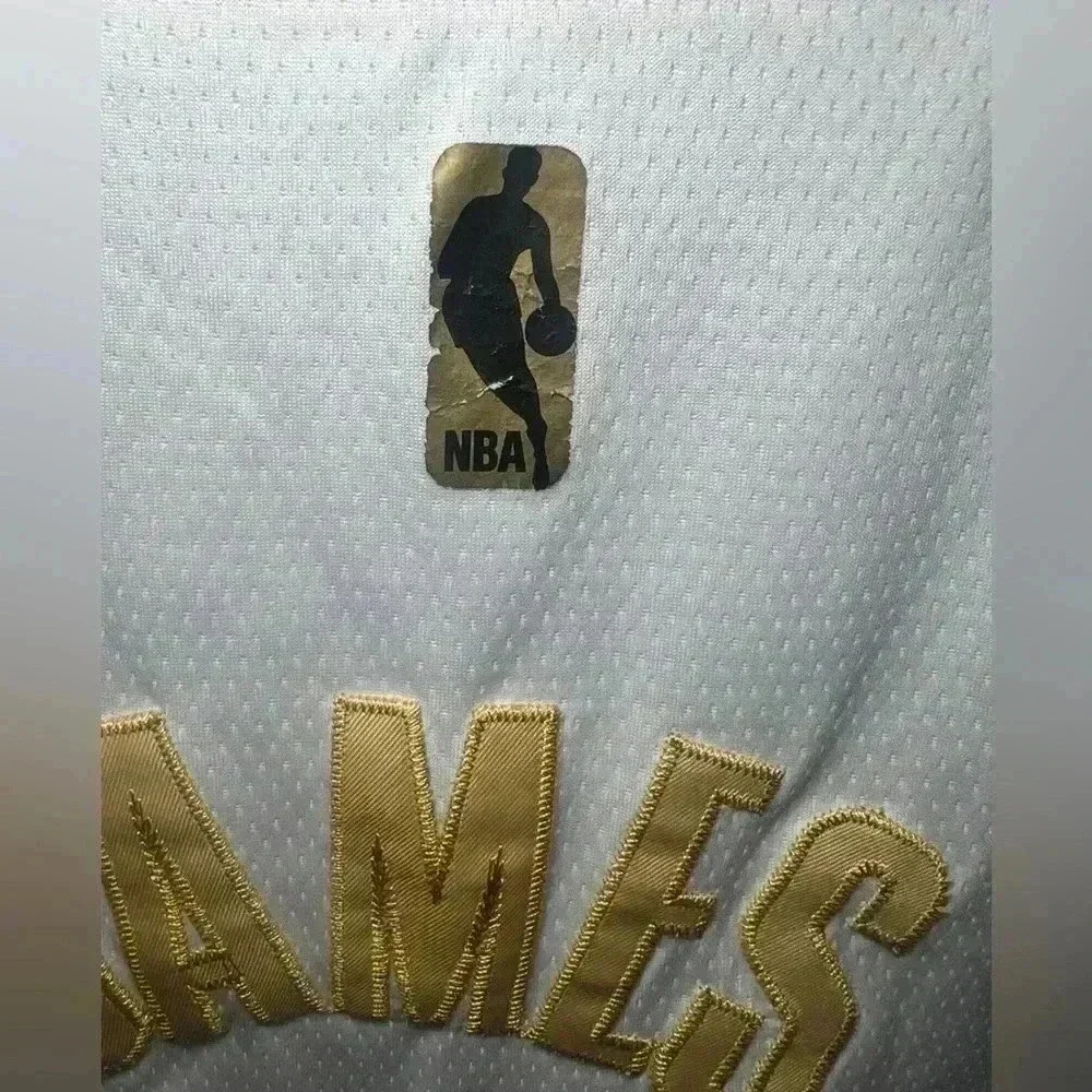 T-Gold Series of The NBA Of Angeles Lakers Brand Nike  Size 50 Lebron Jame